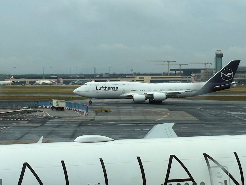 フランクフルト空港・エアカナダ・メープルリーフラウンジ