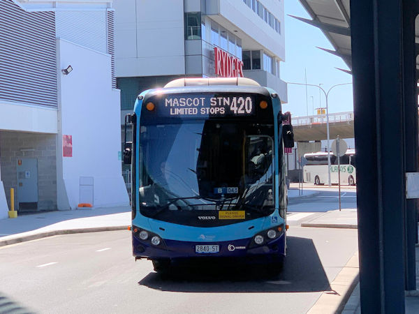 sydney airport 420 bus